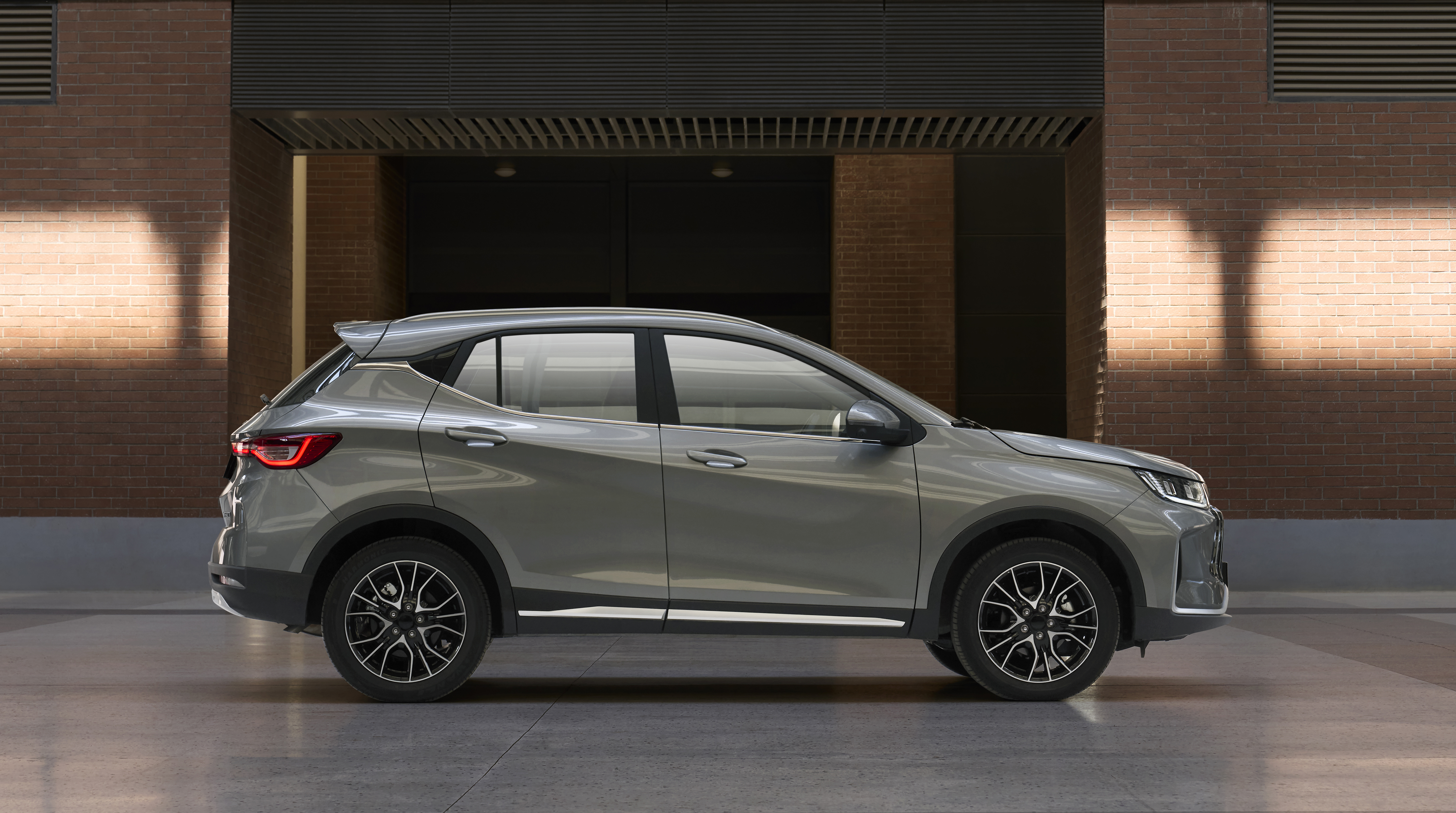 Dynamic Exterior Styling