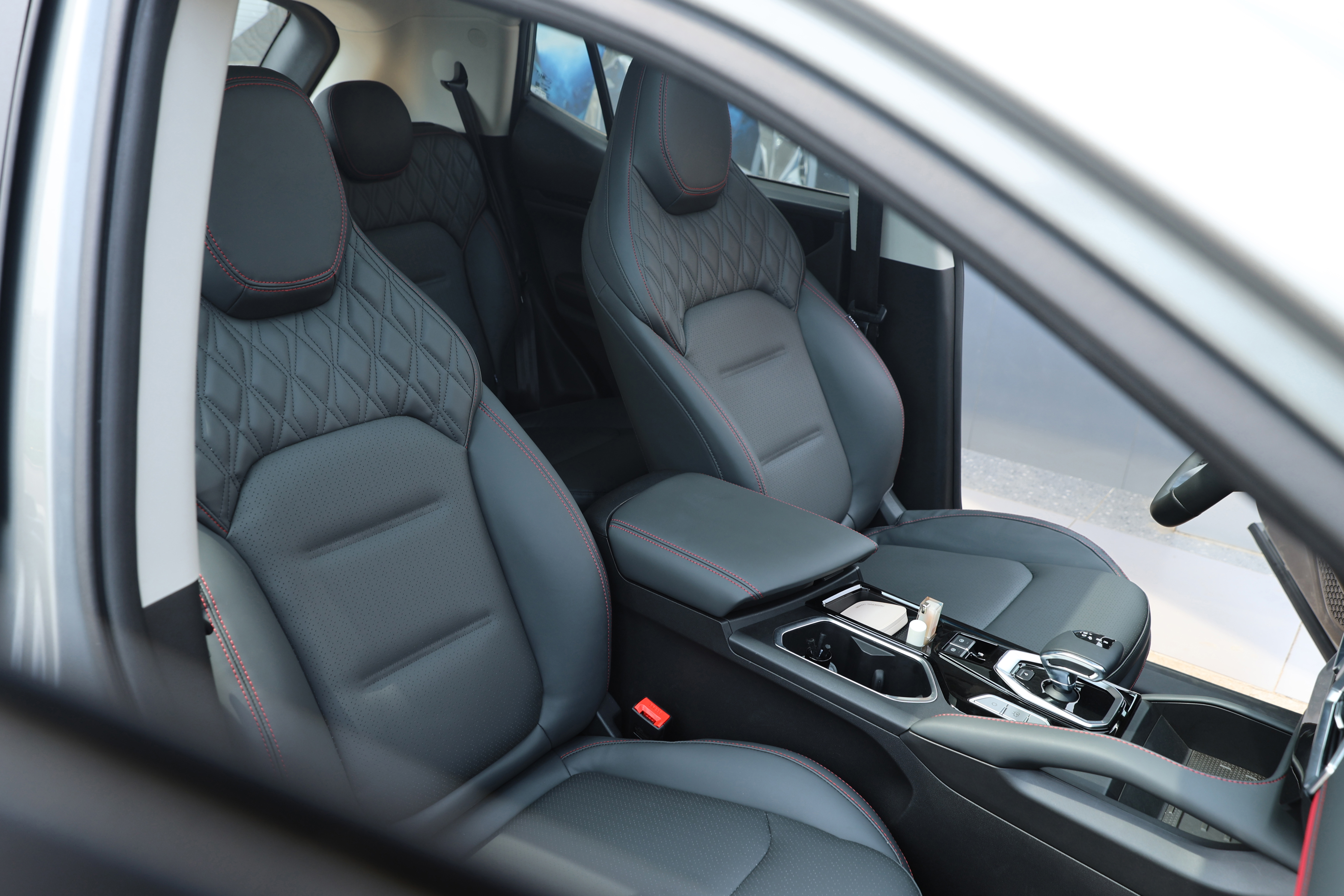 Spacious 5-Seater Layout